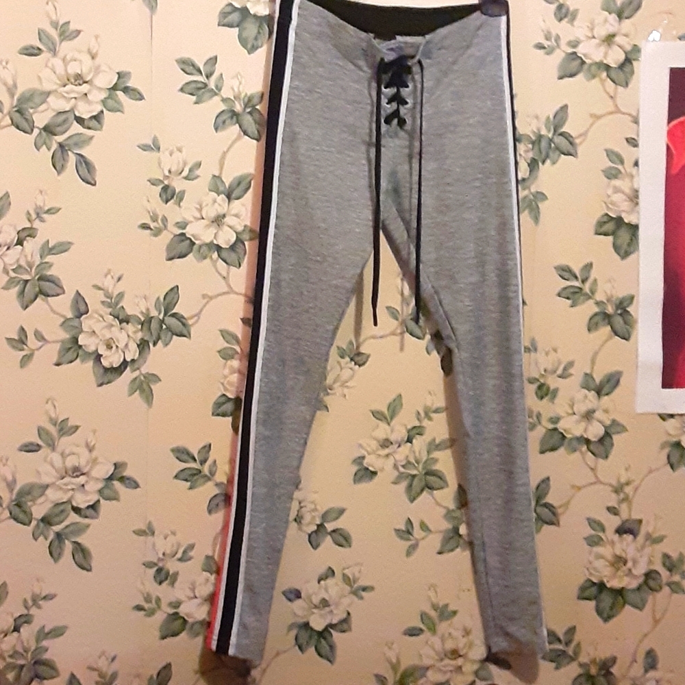 PINK VICTORIA SECRET ULTIMATE LEGGINGS